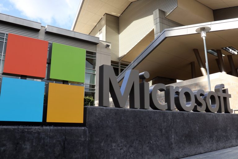 Maximizing Efficiency: How Companies in London leverage Microsoft